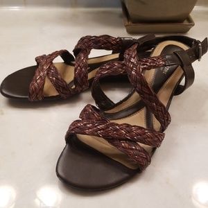 Naturalizer  brown sandals